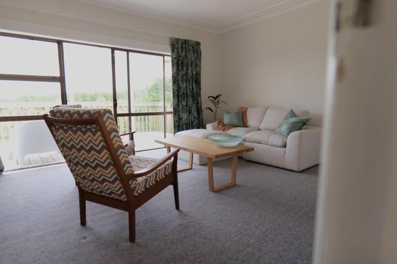 Muriwai Lodge ภายนอก รูปภาพ
