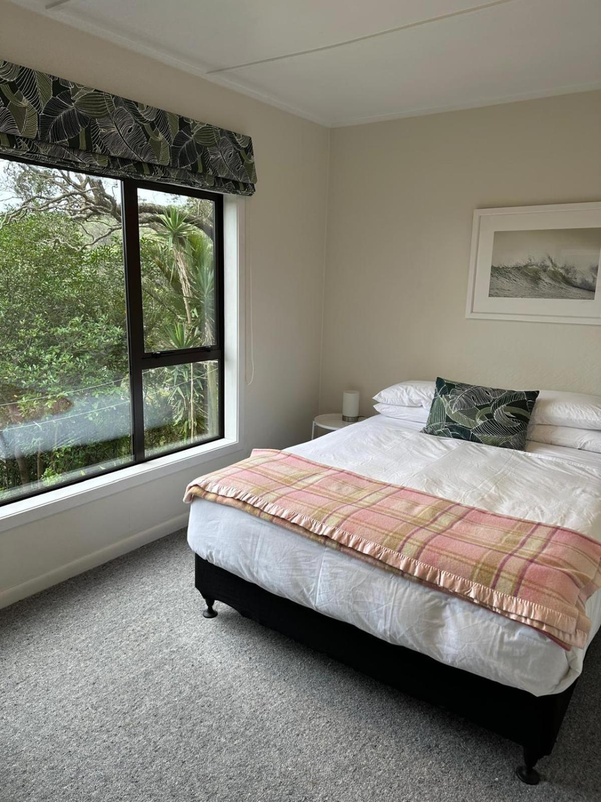 Muriwai Lodge ภายนอก รูปภาพ
