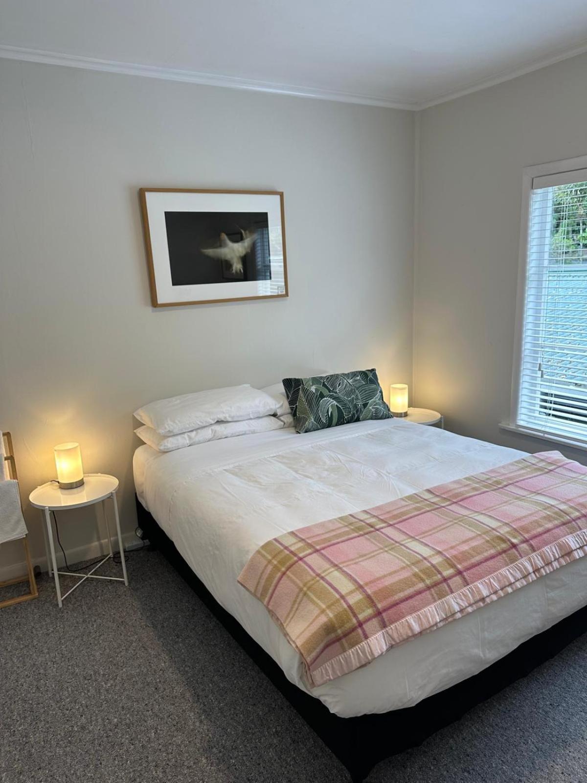 Muriwai Lodge ภายนอก รูปภาพ