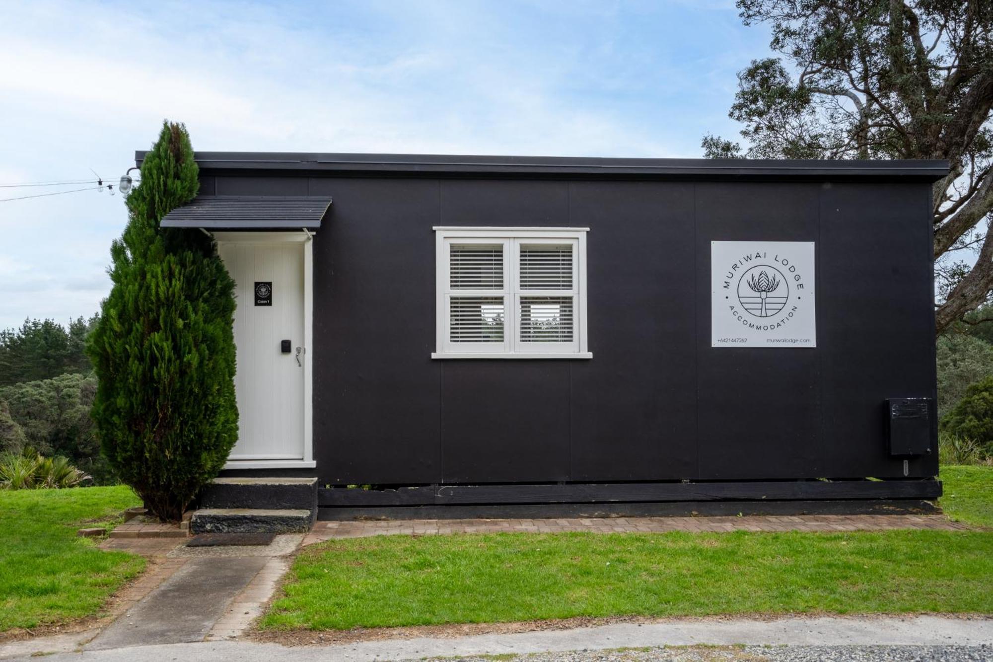 Muriwai Lodge ภายนอก รูปภาพ