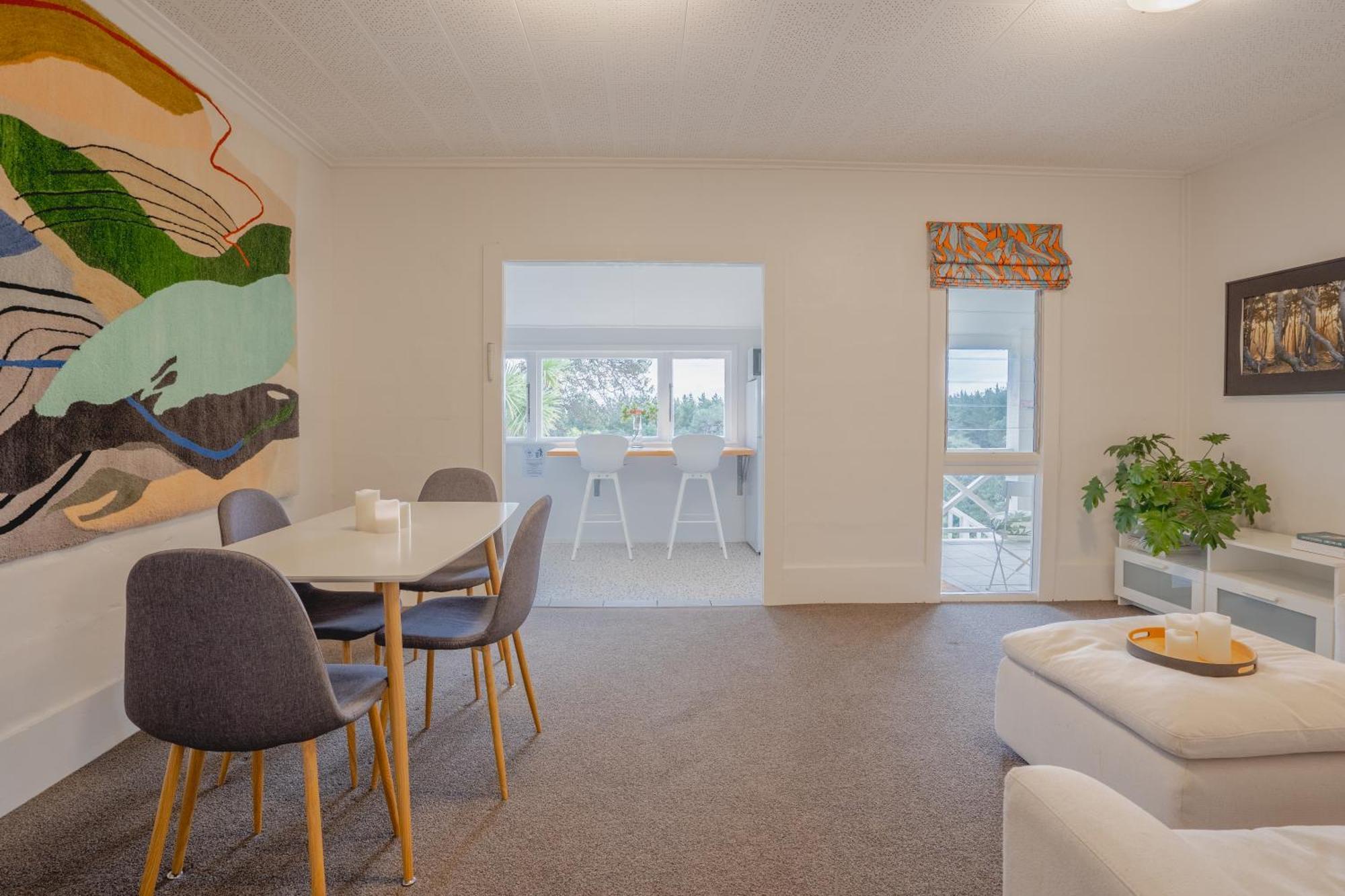 Muriwai Lodge ภายนอก รูปภาพ