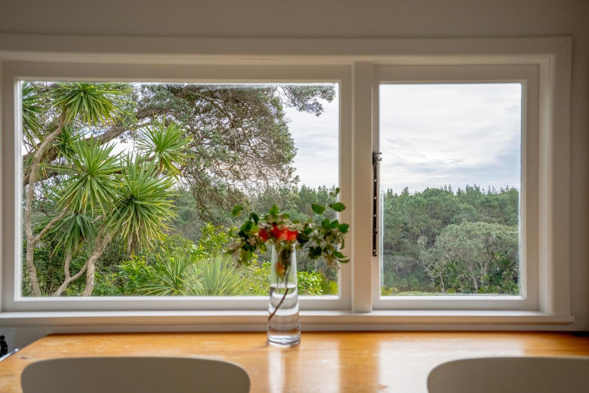 Muriwai Lodge ภายนอก รูปภาพ