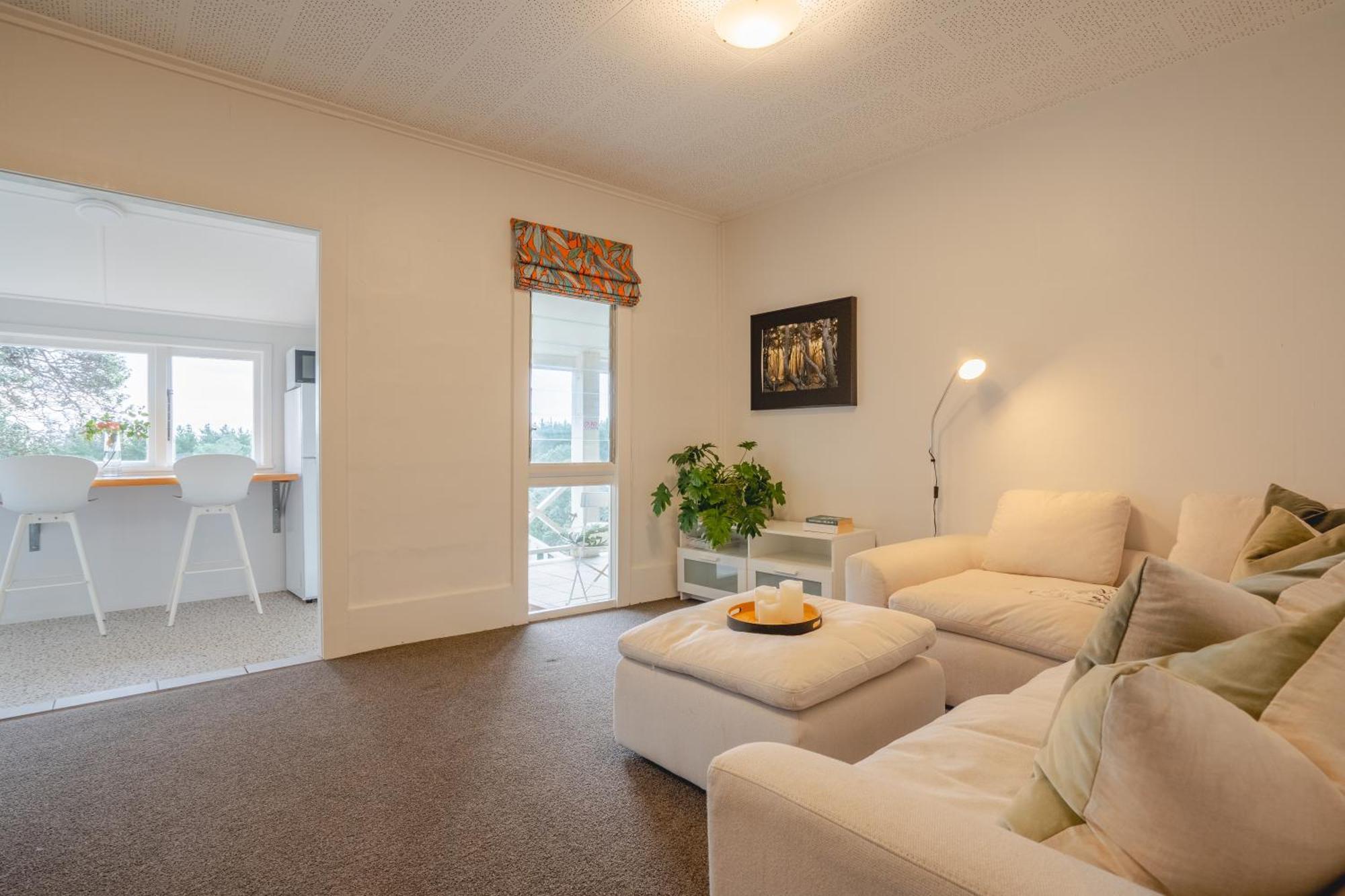 Muriwai Lodge ภายนอก รูปภาพ