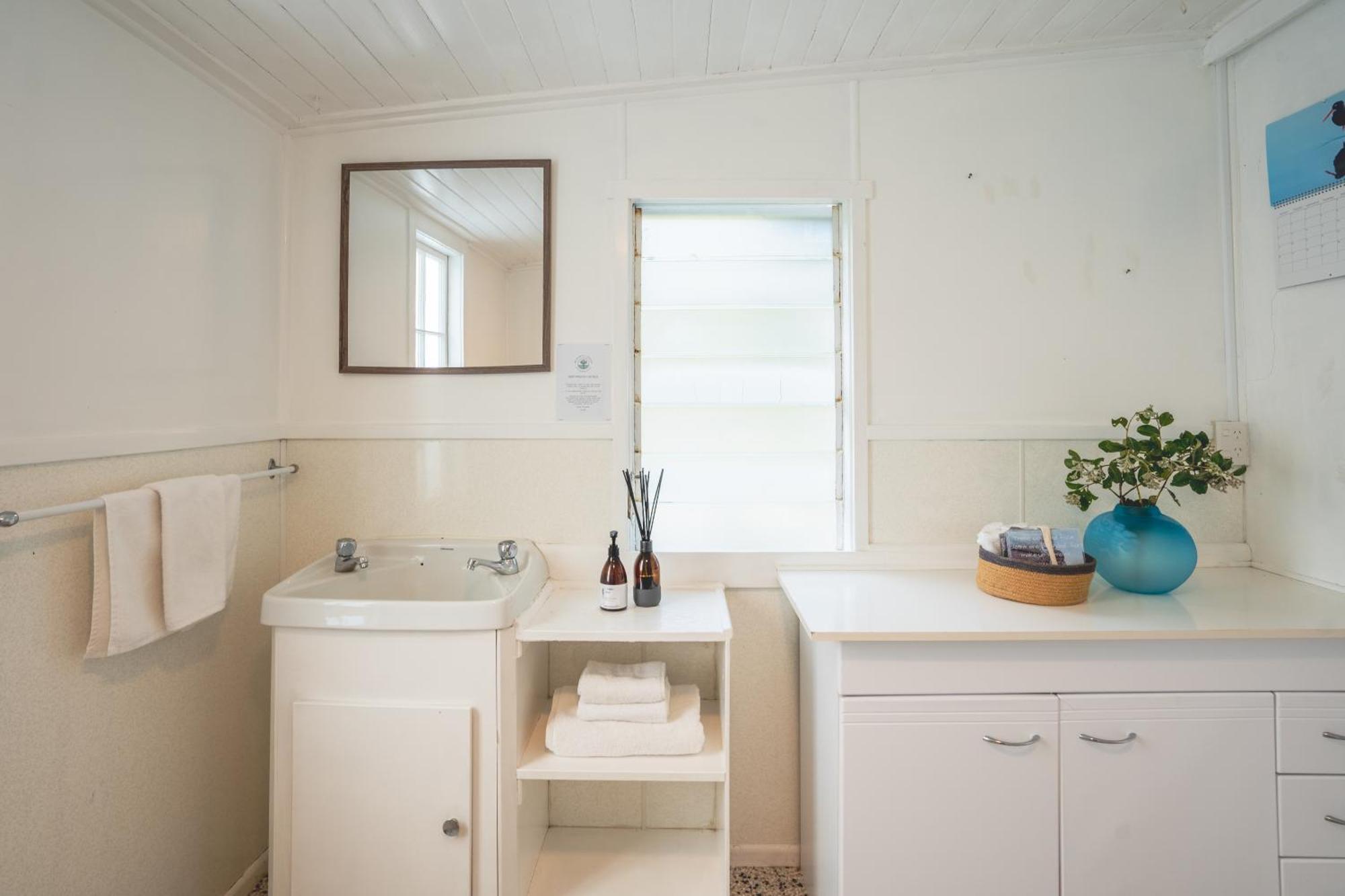 Muriwai Lodge ภายนอก รูปภาพ